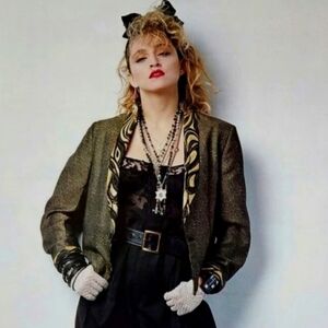 Unlisted Items Jewelry Show